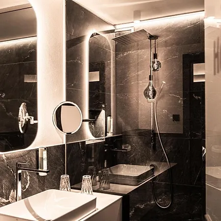 Hotel Pinei Urtijëi Buitenkant foto